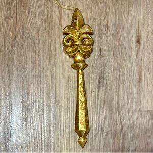 Vintage 12” Gold Fleur-de-Lis Hanging Ornament – Christmas Decor